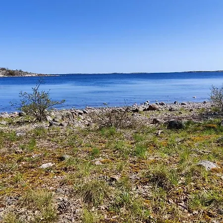 Majoitu Saaressa Nauvon Ulkosaaristossa