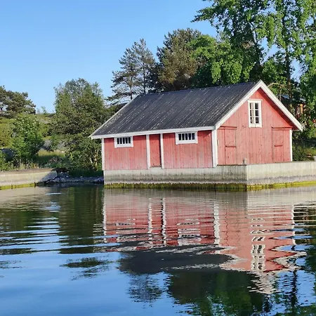 Feriehus Majoitu Saaressa Nauvon Ulkosaaristossa *