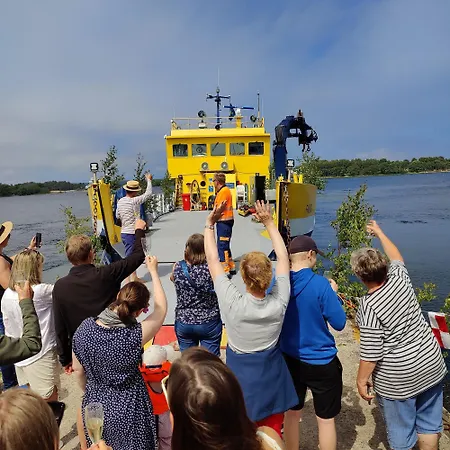 Majoitu Saaressa Nauvon Ulkosaaristossa Noto